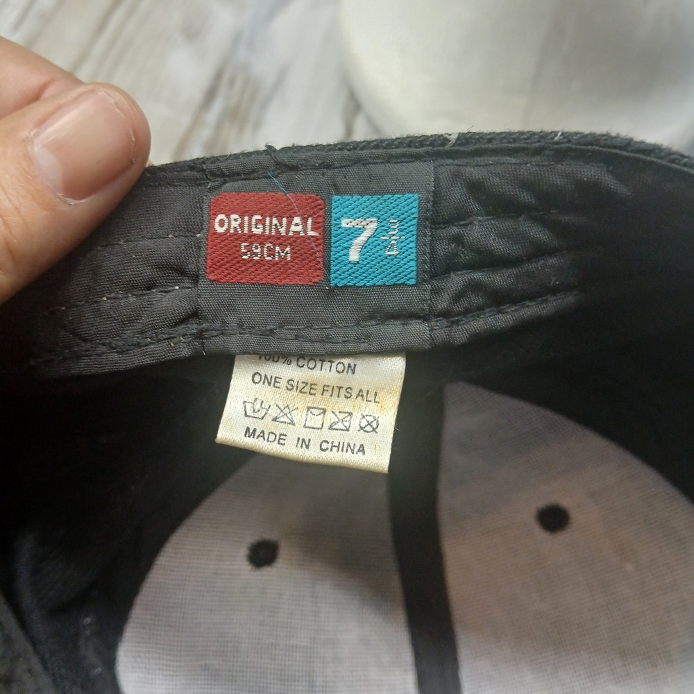 Fox Black Hat with Neon Yellow Logo - Picture 5 of 6